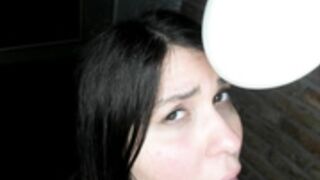 Bigbunnyass pops cum balloon on face