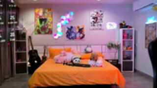 Madnessalise extra (dancing , singing )