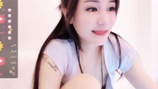 cecilia2233 flash chest