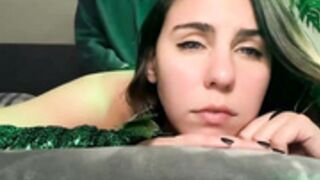 yrrossedunonxo bj and implied sex