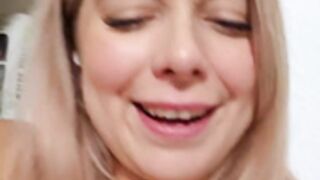 CherryAuroraa Squirt In Public Library