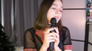 Addelin_Moon sing
