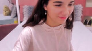 briellakiss poor stupid in her own world