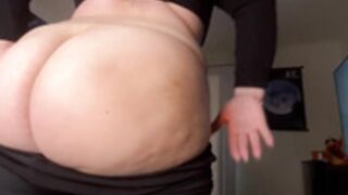 Huge ass oiled assjob