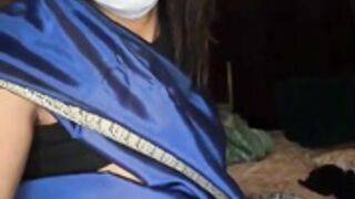 Hot@Indian@couple nude tease saree