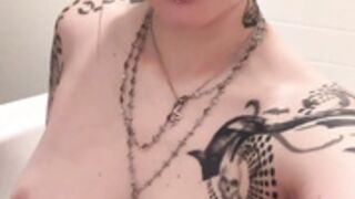 KatiKarenina touching in bathtub Pussy