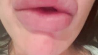 gorgeous bimbo fake lips