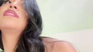 Shaarebaare Hot Latina Milf Squirtshow
