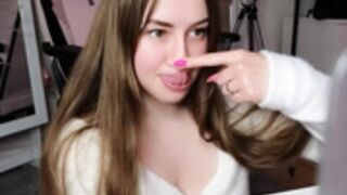 Strawberryjamx 2023-06-02 07_28