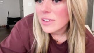xstellabeex talk and singing