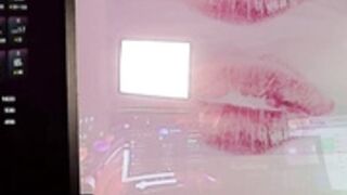 La_seductrice play with this hairy pussy