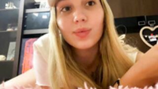 kristenflame 2021-11-23 masturbate