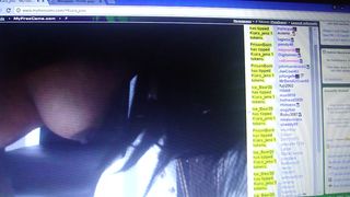 Kiuara_Jenx Se Masturba Con Los Tokens
