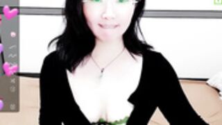 Asian MILF Chloe in a recorded private