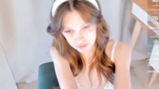 cwenhardey cute look