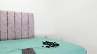 Modelo Ferne y amntial cum show