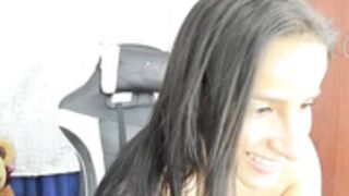 gorgeous milf danniruiz takes glasses off to suck dildo