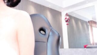 Pale Colombiana electraa_fox has big tits & nice pussy