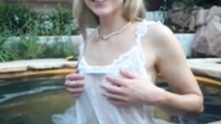 Caroline Zalog - Jacuzzi See Thru Livestream