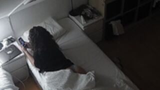 brunette cam girl voyeur dildo before sleep