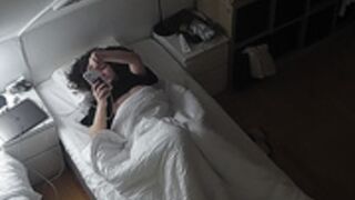 brunette cam girl voyeur dildo before sleep