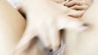 cute_plop 2024-09-30 close up fingering vertical vid