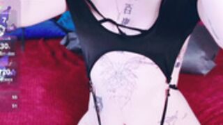 SophiaSawami cos nier 2b and dancing koshitantan