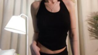 sarasuo - Playful in black