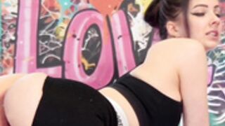 vanessa_love public