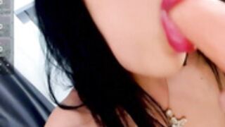 julya_hott #1 smokes