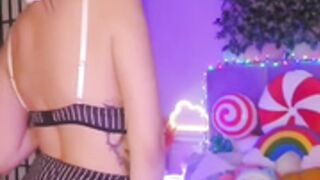 Mia Jerk off encouragement JOI