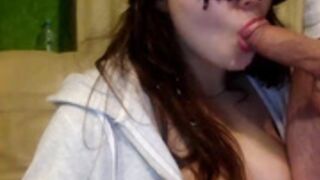 herhands99_2019-01-01_22-11_cumshot