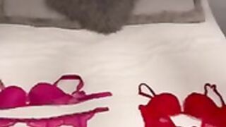 Ariesia fuckt in pink lingeri