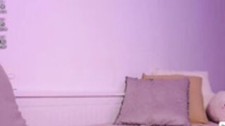 she_lau_ghs riding a dildo