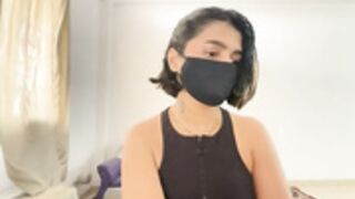 hot girls show boobs on liv cam