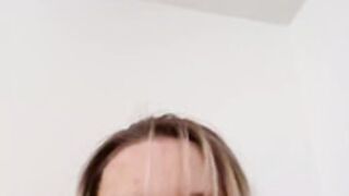 LilyOrion Masturbates