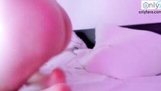 Aalliyahh, close up creamy fingering.