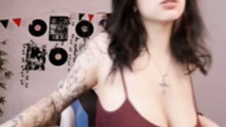 Vivian_Qwerty 25.01.29 002