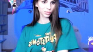 Emmygreans Private Show Of Biceps & Veins