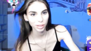 Emmygreans Private Show Of Biceps & Veins