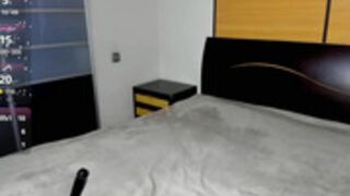 Middle eastern arabic babe habibi_moon domi tease pussy