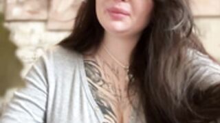 The wonderful Mommydimitrescu