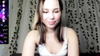 elina_shy elina_bnot_shy doggie pussy rub