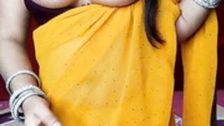 Diya_Chopra dancing with titties out