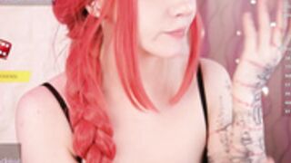 Yourcutewaifu 2/11/2025 2/5