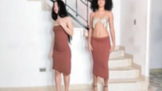 Loving_ladies Selena first anal