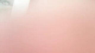 Asian_asami in public toilet