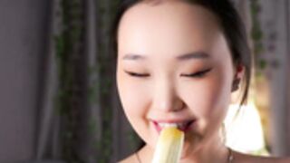 Lynna Bun blowjob - f4f