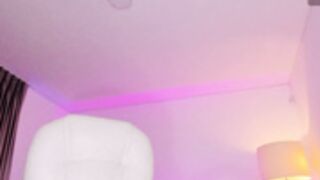 Squirt With anal plug (gia_lowry)