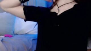 emiily_stoone ass tease